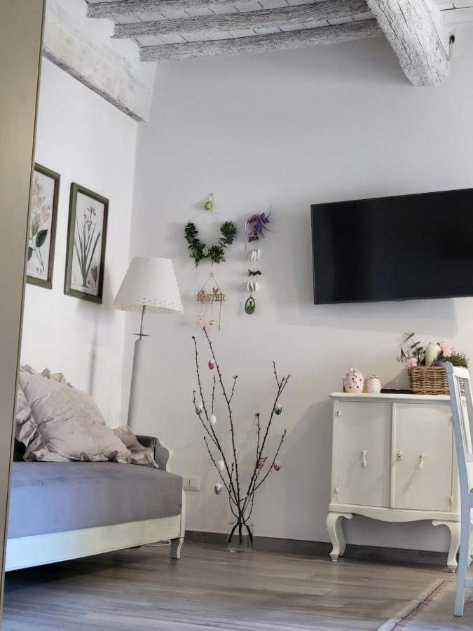 Casalbina Apartment Mezzana  ภายนอก รูปภาพ